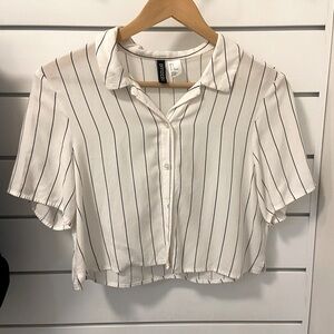 Divided 🐼 striped crop top, size S